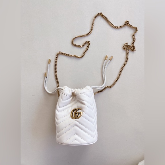 GG MARMONT MINI BUCKET BAG in white - Picture 6 of 10